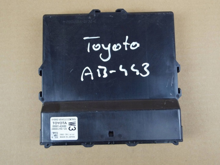 Toyota RAV4 V 2.5 HYBRID module computer control unit of the engine ECU 89981-42A90