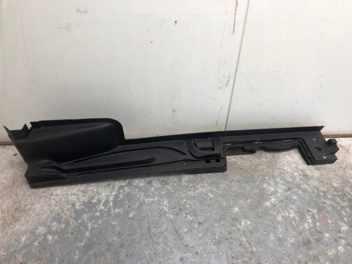 moulding boot left rear part VW PASSAT B8 KOMBI 3G9858831