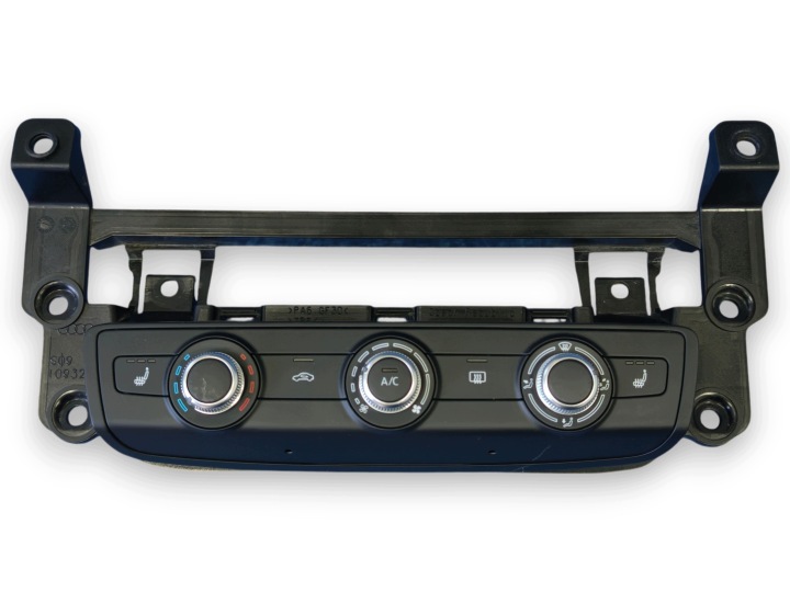 AUDI A3 S3 8V 2012-2016 PANEL rešetka ventilacije klimatizacije original 8V0820047C