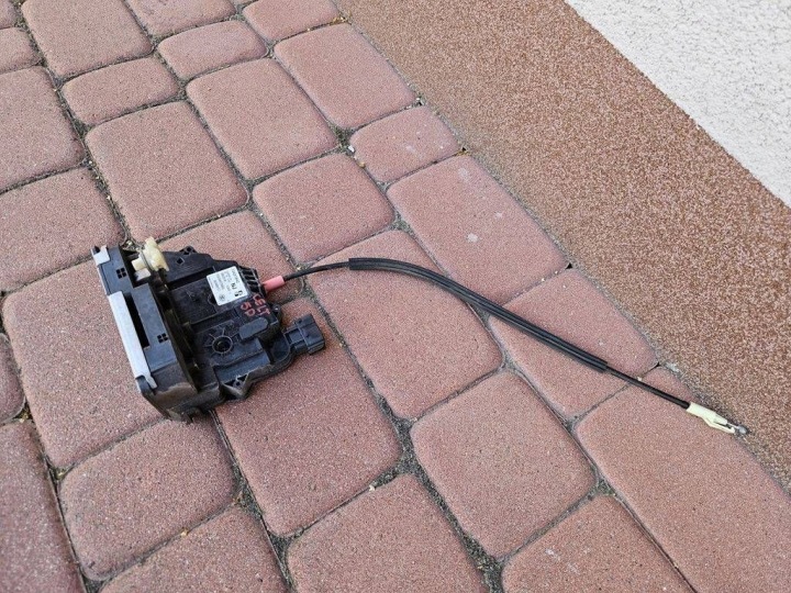 de la Serrure Portière Arrière Arrière Gauche 5drzwi europa Opel Corsa E 13431842