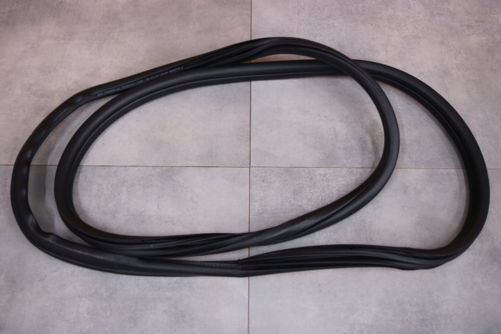 BMW X1 F48 X1 F48 LCI Dichtsatz Tür TYLNYCH rechts links heck 7349665