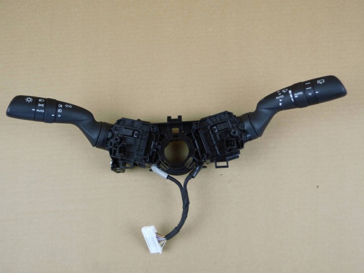 Toyota Highlander XU70 Commodo phares Commodo essuie glace Indicateurs de direction