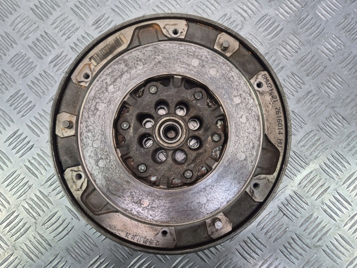 Komplet der Kupplung BMW 3 F30 F35 F31 318d 7616014 N47D20C