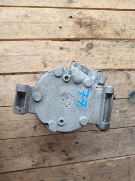 Compressore CLIMATIZZATORE ARIA CONDIZIONATA Mazda 2.2 F500-AUCAA-02