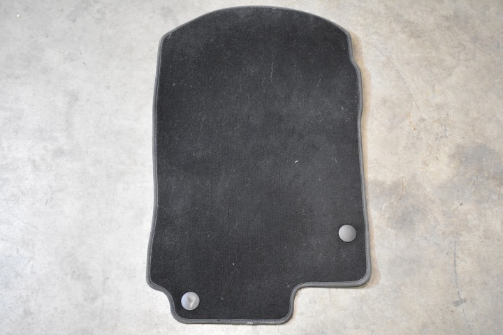 IDEALNY mat front front right WELUROWY MERCEDES GLS X167 GLE W167 1