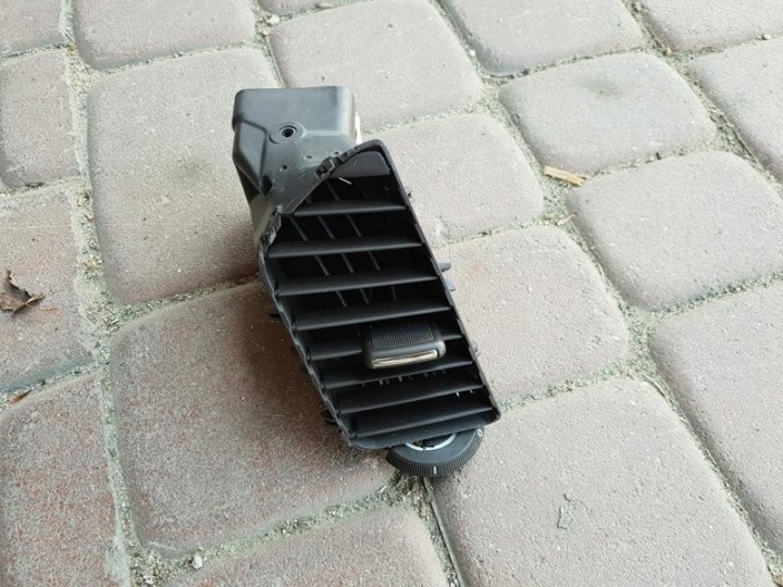 grid of the dashboard blower fan brazowy Opel Insignia 13282236