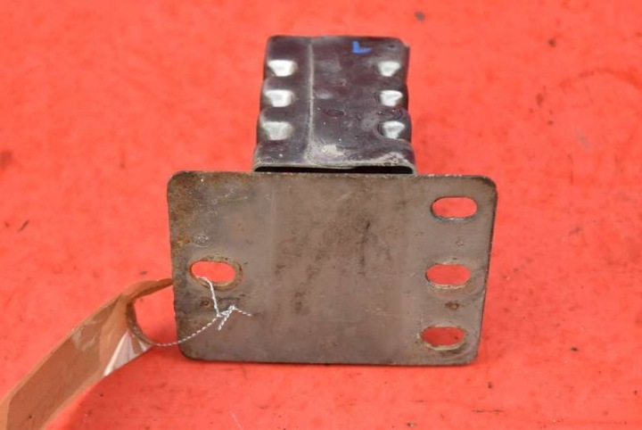 Embout longeron avant Longeron avant Droite MG ZR 105 01-05