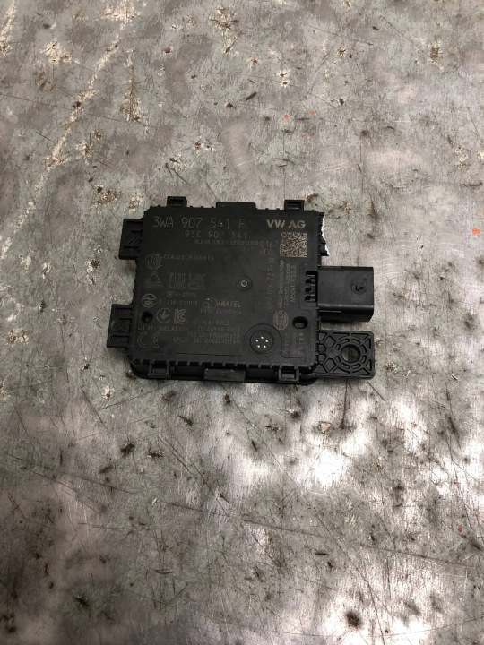 RADAR Sensor DISTRONIC VW AUDI 3WA907541F
