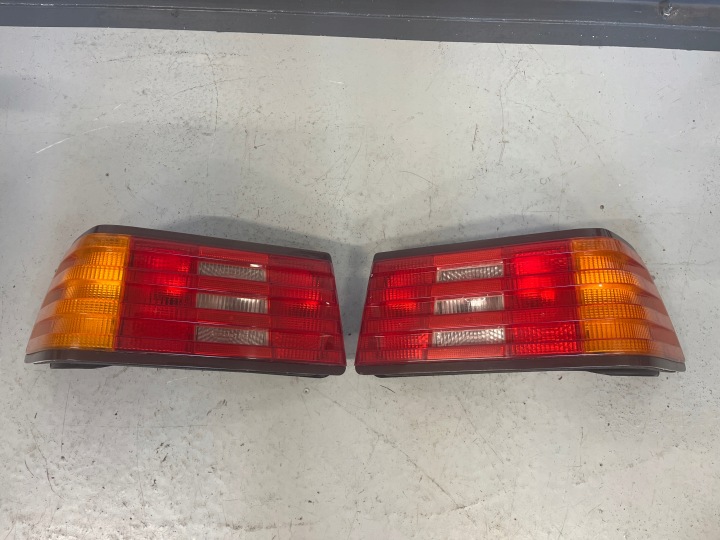 MERCEDES R129 SL 500 lights rear part rear. USA 1298200664