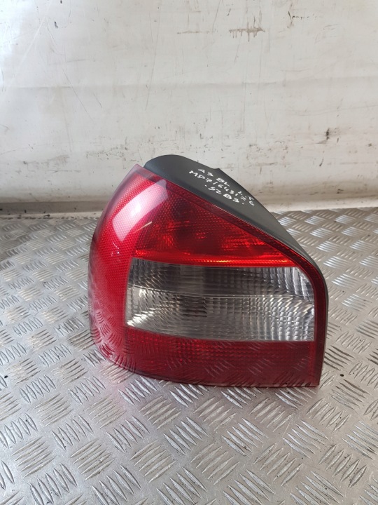 Licht links heck WKLAD 8L0945095B AUDI A3 8L LIFT 01R- EUROPA