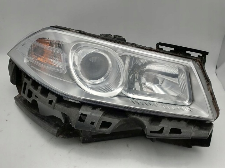 Renault Megane II 2 lift Feux phare Droit Avant Avant