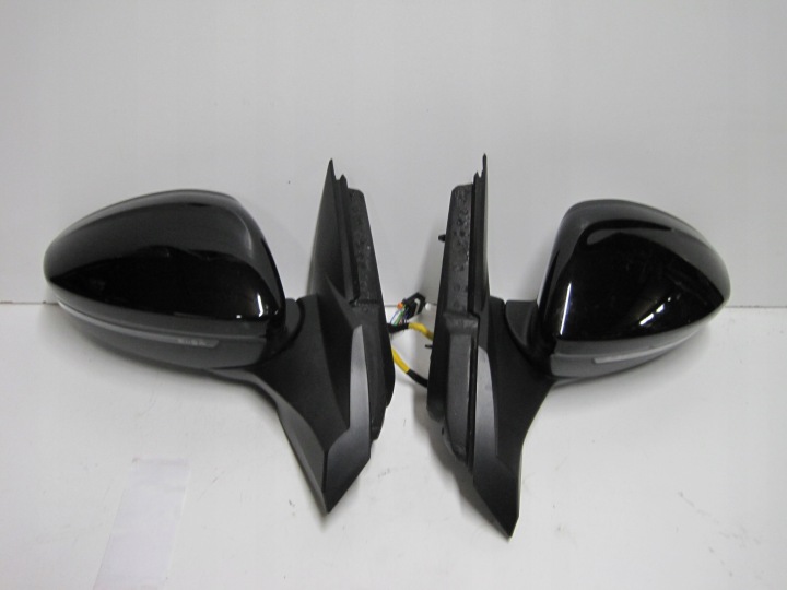 SPECCHIETTO RETROVISORE Destro PEUGEOT 2008 II 24r MARTWY PUNKT