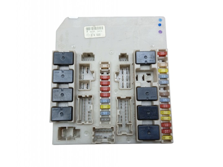 modul UCH sicherungskasten RENAULT CLIO III MODUS 1.5 DCI 674660