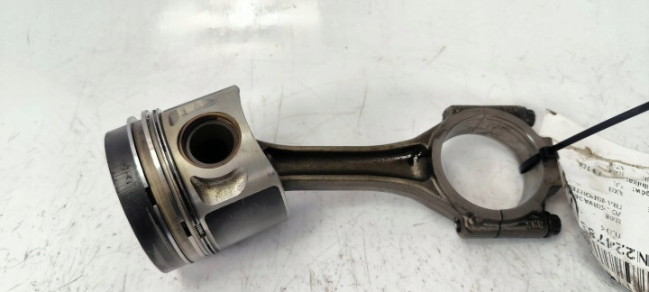 piston connecting rod 038J 1.9 TDI VOLKSWAGEN TRANSPORTER T5 CARAVELLE