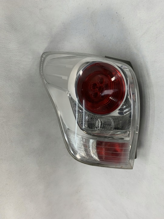 Licht links hinten heck Toyota Verso FL 13-18r 81560-0F130000 01.26