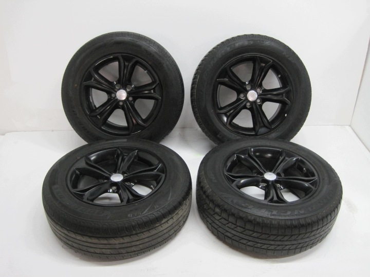 kerekek felnik gumi Range Rover Evoque R17 M+S 16R