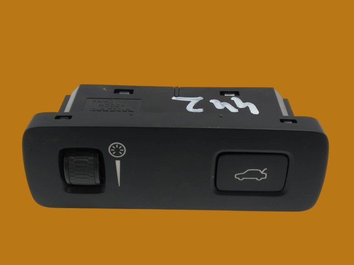 Pulsante del cofano P31376510 Volvo XC 90 II (2015- )