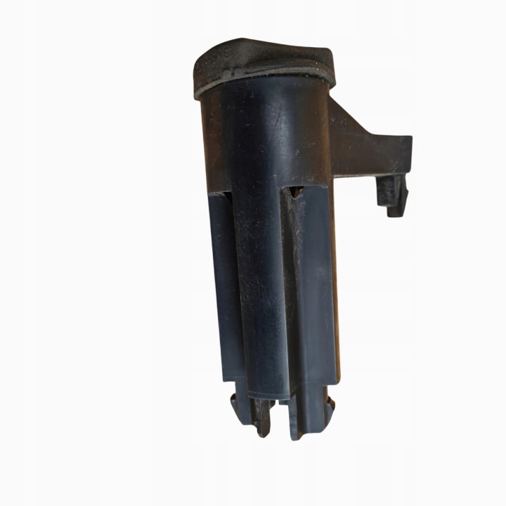 FORD FOCUS MK3 KOMBI HB 11-18r Halter des Kühlers