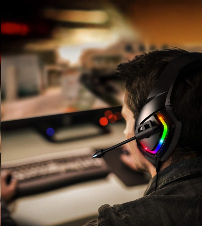 LED GAMING HEADPHONES WITH MICROPHONE FOR GAMERS Color black