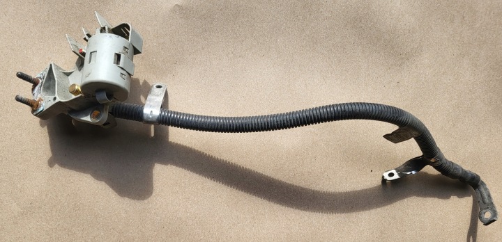 ZLACZE PLUSOWE REGULATOR de tension KABEL Conduit pieces tuyaux DODATNI MERCEDES E W210 OE
