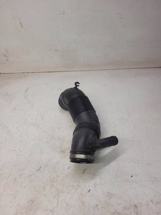 suction pipe air AUDI VW SKODA 5N0128656