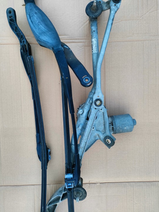 Motor Wischergestänge vorne mercedes w211 EUROPA 2118200142