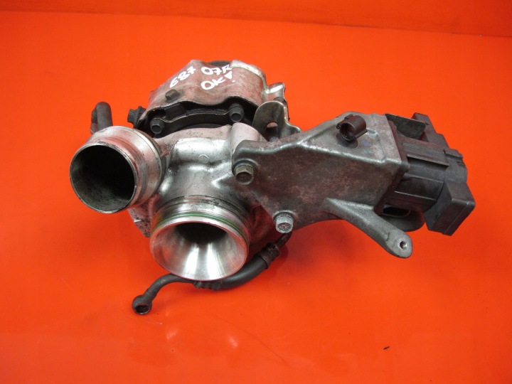 BMW and 1 E87 E81 E90 E91 E60 2.0 D turbo