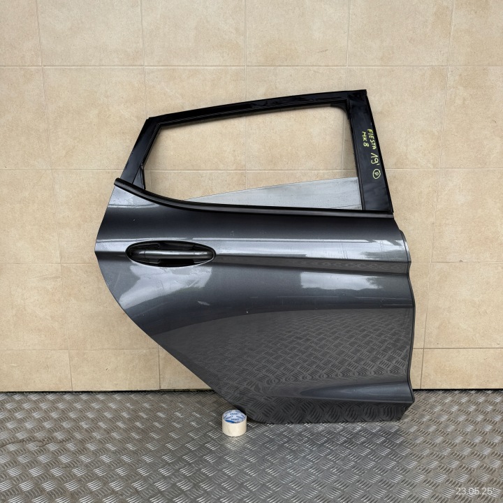 dvere kompletné zadné pravé FORD FIESTA MK8 2019 ROK