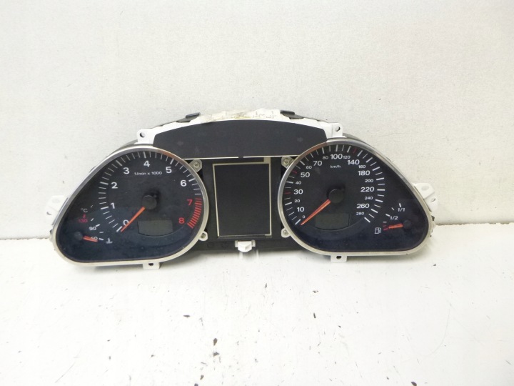 budíky display Audi A6 C6 3,2 4F0 920 931T 2006r.