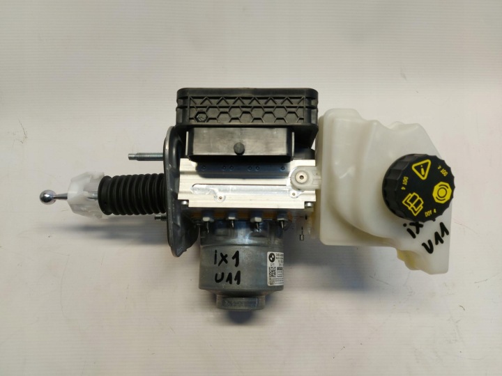 BMW iX1 X1 U11 brake booster control unit ABS 5A8B0F5