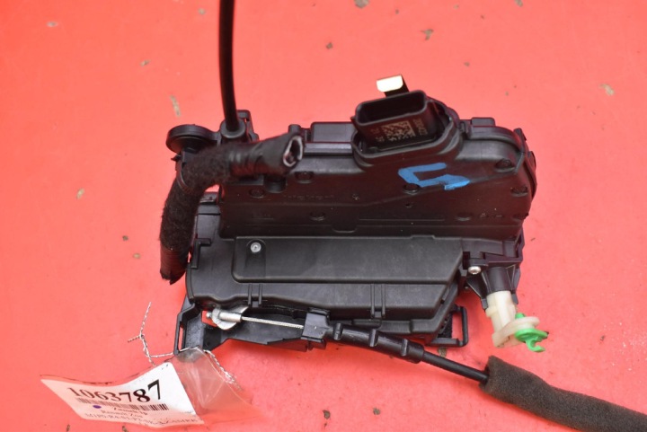 de la Serrure Portière Gauche Avant Avant EU 805031107R RENAULT ZOE 2 II 5D HB 19-24