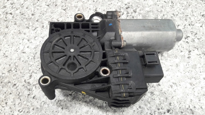 Micro moteur Vitres Droite Avant audi a4 04r 0130821786