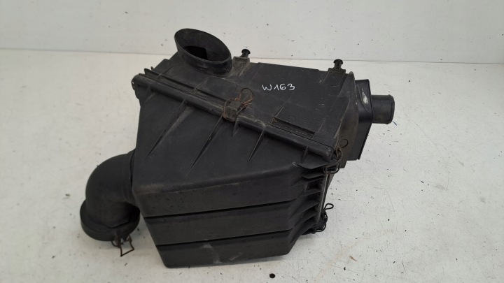 cover of a filter, air 6040940004 Mercedes ML W163