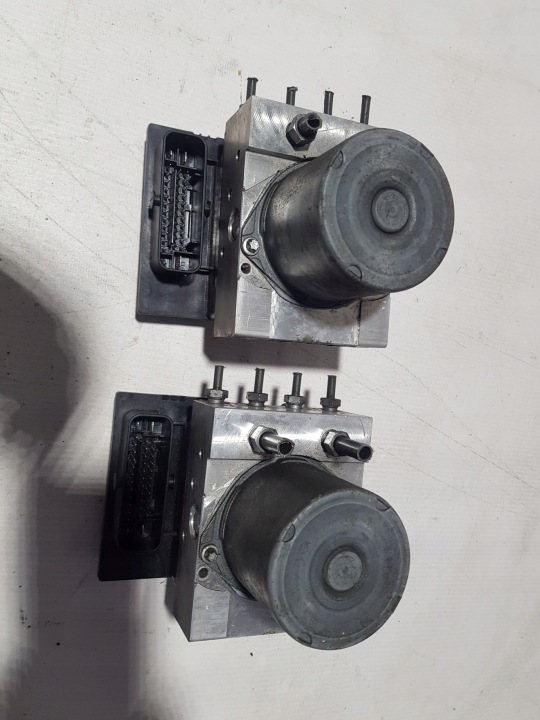 Pompa ABS MERCEDES W212 2124315512