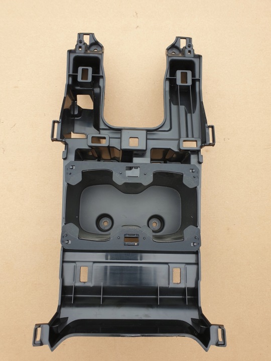 maniglia per KUBEK CUP HOLDER TUNELU SRODKOWEGO VOLVO XC40 II OE