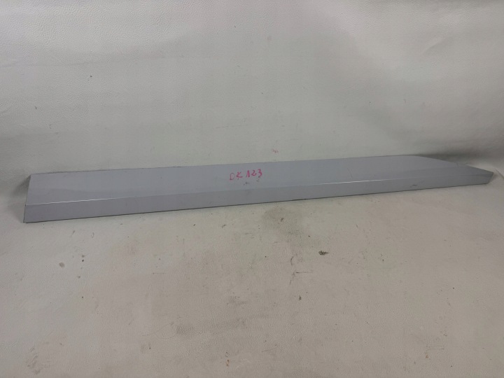 Skoda SuperB 3 III 3V0 15- moulding door sportline front right