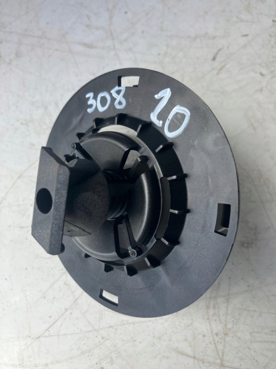 holder wheels of a spare PEUGEOT 308 T9 9816031680