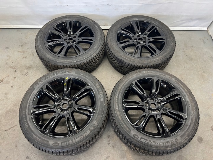 RANGE ROVER VELAR L560 kerekek felnik 20'' gumi téli 255/50/20 J8A2-1007-FA