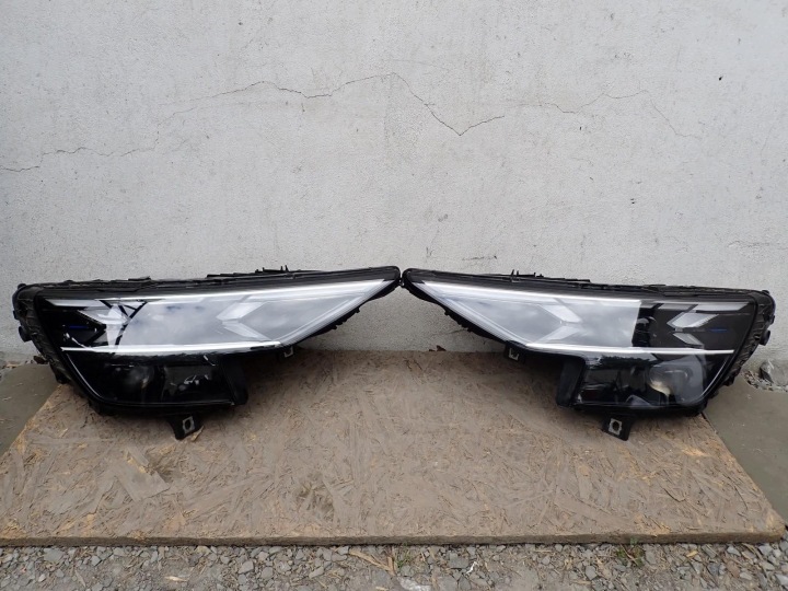 Licht rechts links LASER AUDI Q8 SQ8 LIFT 4M8941085 4M8941086