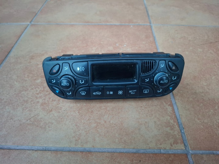 Panneau contrôle MERCEDES W203 W209 2098300285