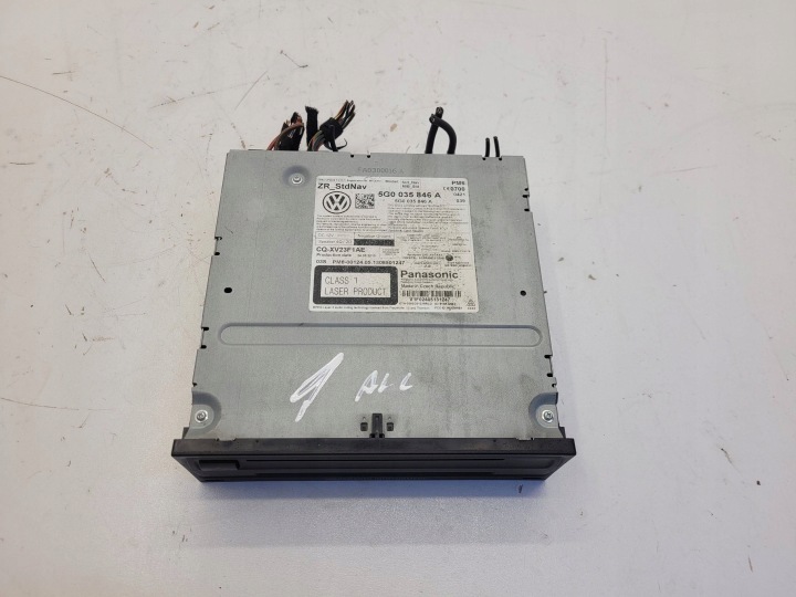 VW GOLF VII PASSAT B8 OCTAVIA III card reader SD navigation RADIO 12R