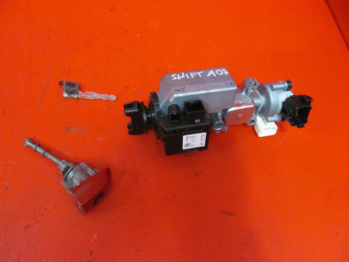 SUZUKI SWIFT III 4 IV MK6 MZ 05-10 Accensione chiave GROT inserto PORTA Portiera KPL