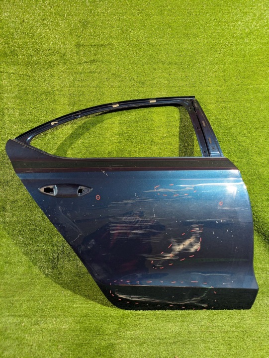 dveře zadní pravé pravý záď SKODA OCTAVIA IV 19- HB SEDAN NR.4521