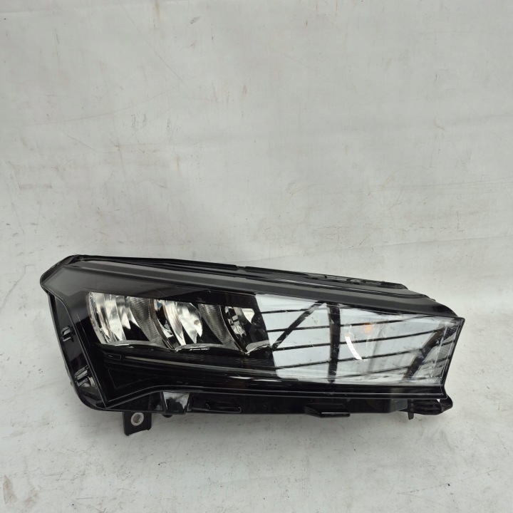 SKODA ENYAQ 5LB CRYSTAL LIGHTING FULL LED Feux phare Avant Avant Droit