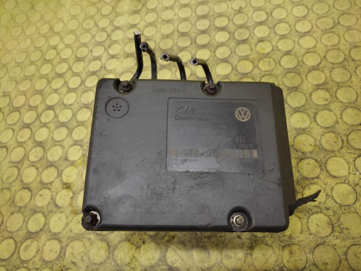 AUDI A3 8L Pompe ABS 1J0614117A