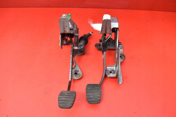 PEDAL pedálok Tengelykapcsoló fék EU 465039054R 465013423R-E RENAULT CLIO 4 IV