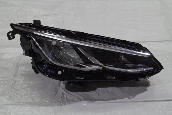 far prednji dio prednja desna VW GOLF VIII 8 LED EUROPA 5H1.941.006 5H1941006