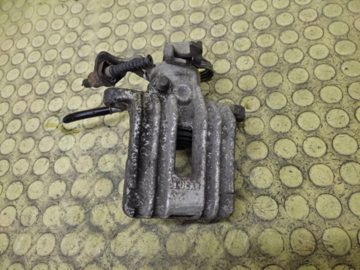 VW PASSAT B5 1.9 TDI bremssattel bremse sattel brems- links heck