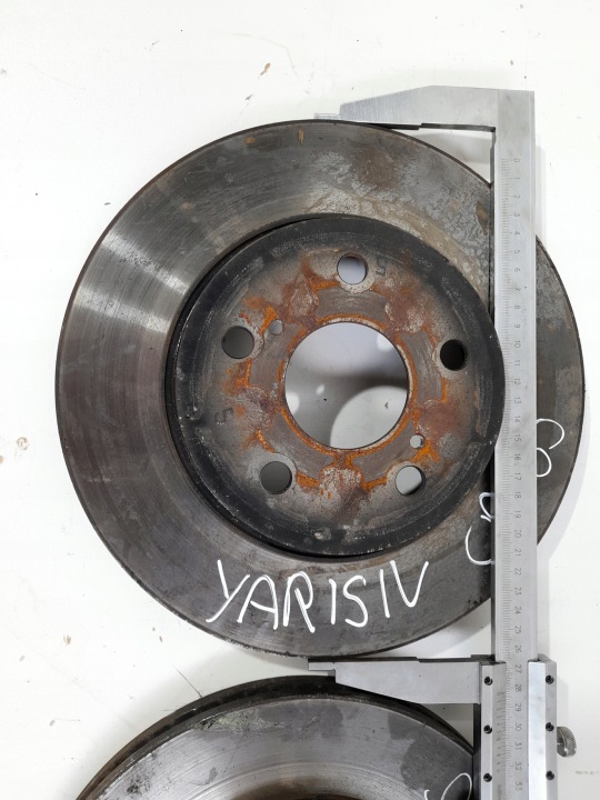 TOYORA YARIS CROSS kočioni disk kočione, kočne kočione pločice