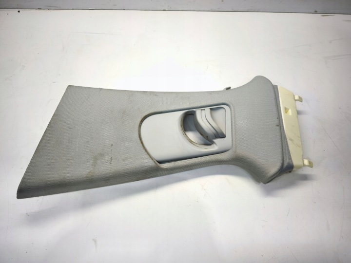 kryt POSZYCIA SLUPKA B levá AUDI A6 C7 4G0867243 HF6
